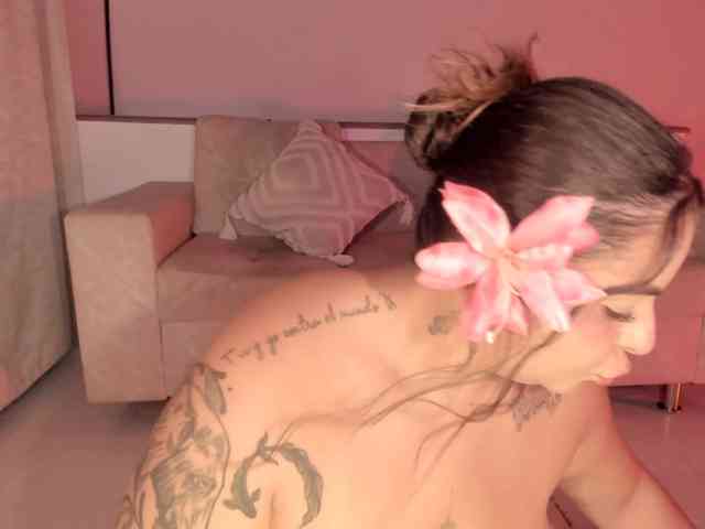 thecurvygirl webcam