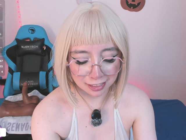 Julietacott live cam on BongaCams