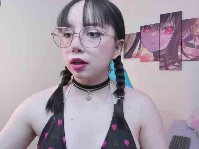 JulietaShelby webcam