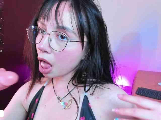 JulietaShelby webcam