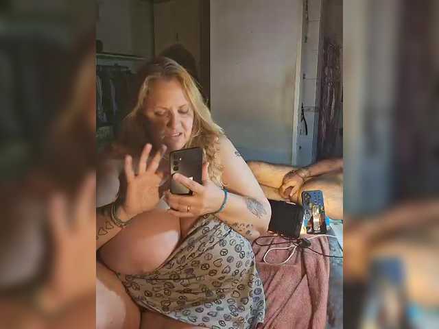 Leoncarpita live webcam show