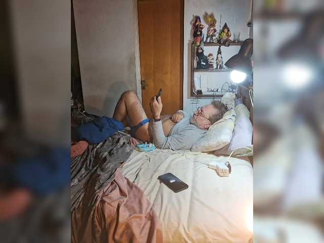 Leoncarpita live webcam show