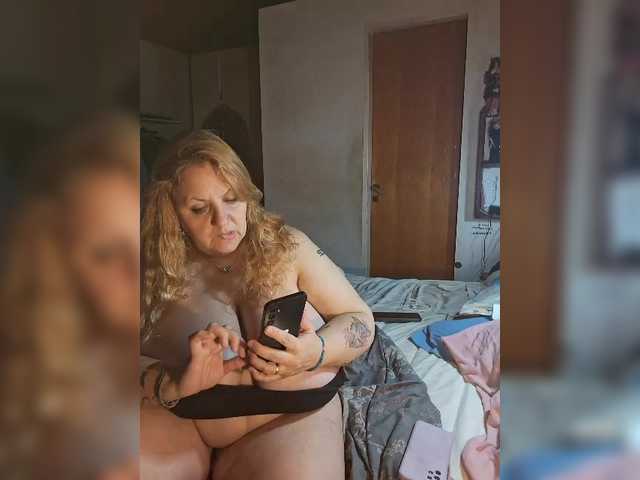 Leoncarpita live cam on BongaCams