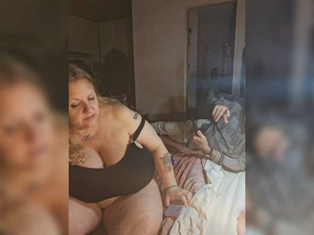 Leoncarpita live cam on BongaCams