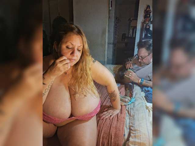 Leoncarpita live cam on BongaCams