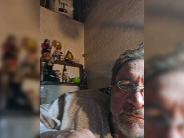 Leoncarpita live webcam show