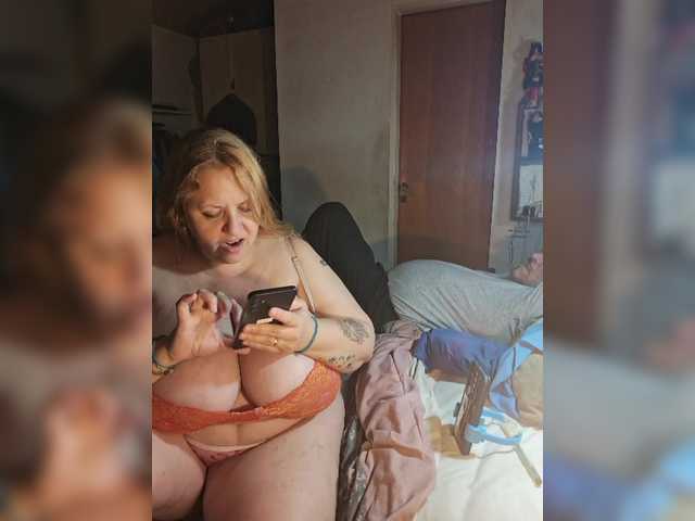 Leoncarpita live cam on BongaCams