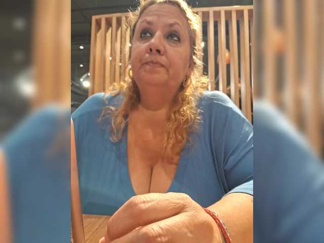 Leoncarpita's BongaCams show and profile