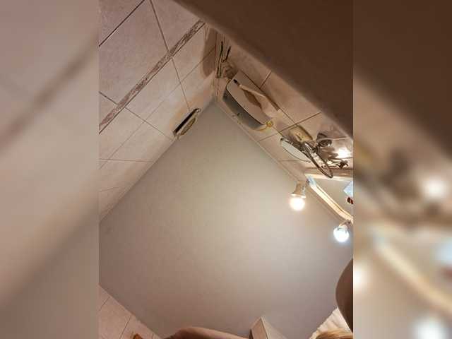 Leoncarpita live cam on BongaCams