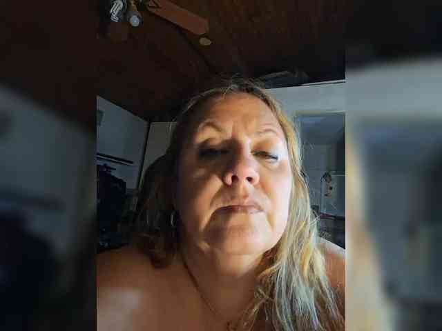 Leoncarpita live couple cam on bongacams