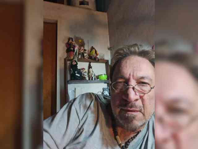 Leoncarpita webcam