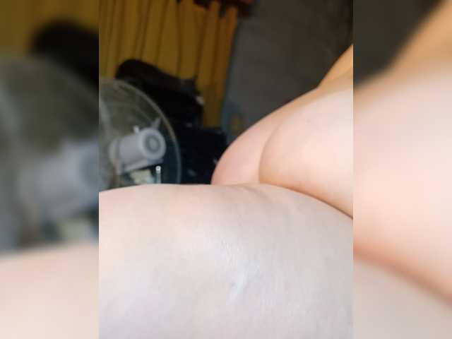 HOTBABYSUCKS1