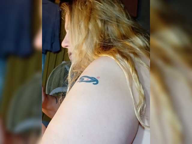HOTBABYSUCKS1