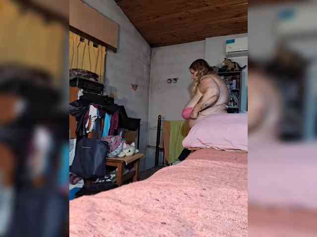 HOTBABYSUCKS1