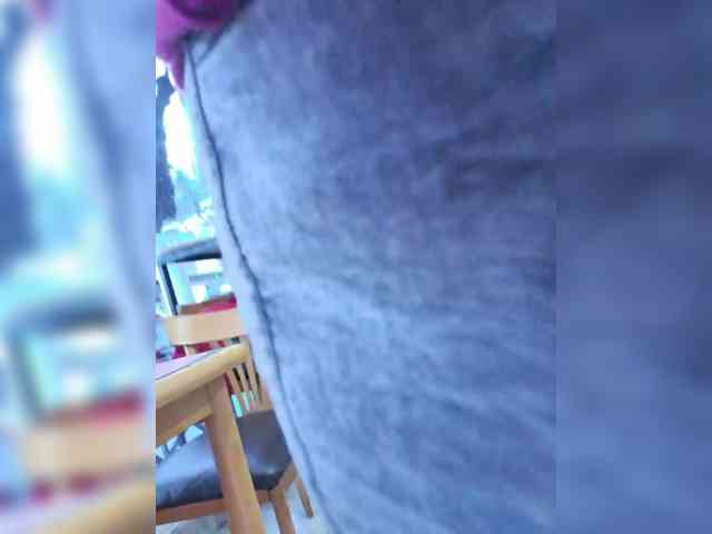 HOTBABYSUCKS1 webcam