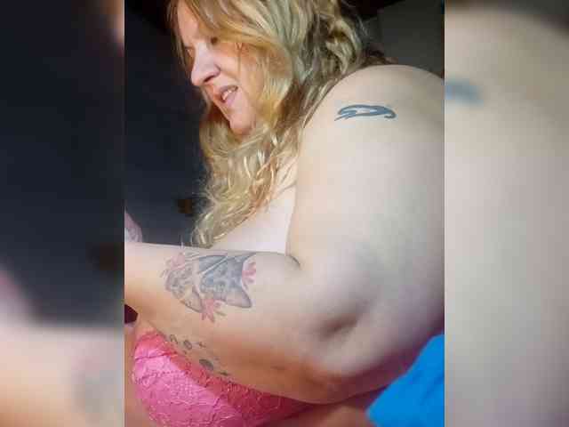 HOTBABYSUCKS1