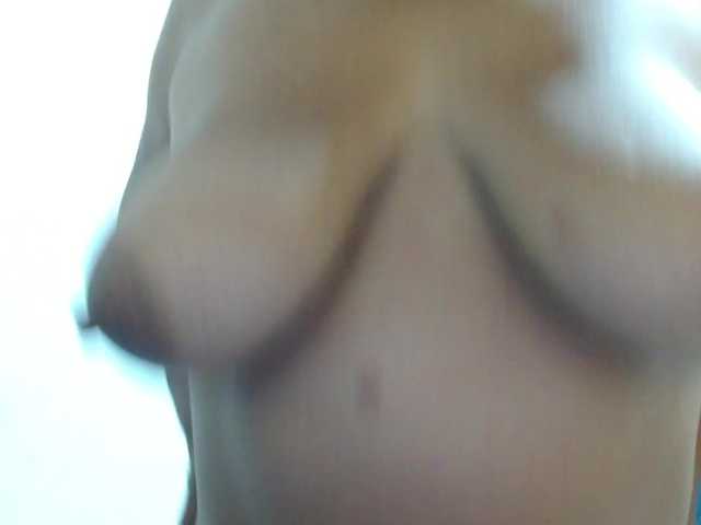 katiamature live cam on BongaCams