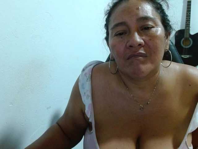 katiamature live cam on BongaCams