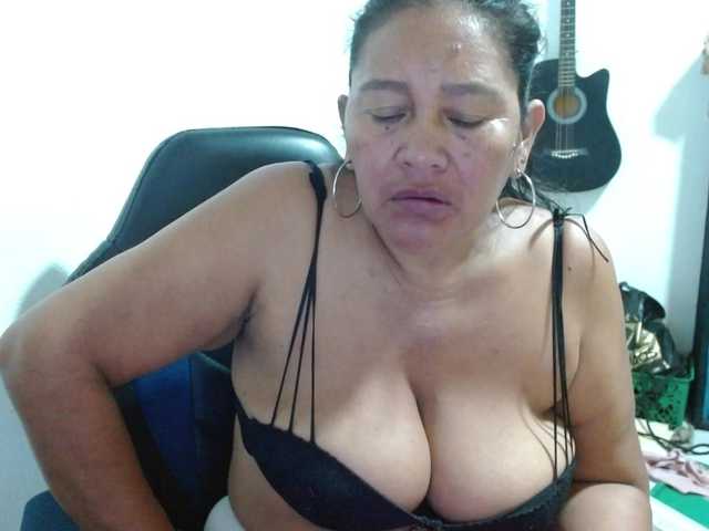 katiamature live cam on BongaCams