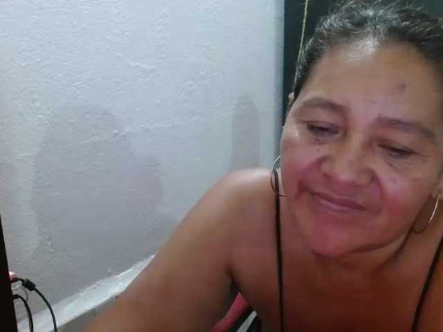 katiamature, en directo ahora en BongaCams