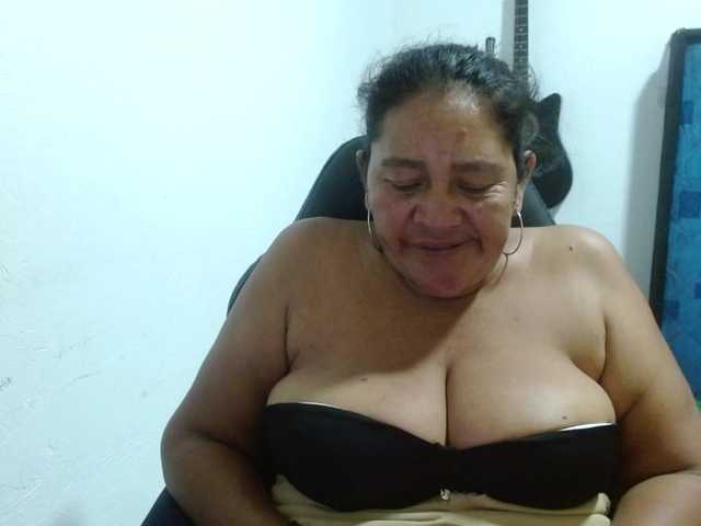 katiamature live cam on BongaCams