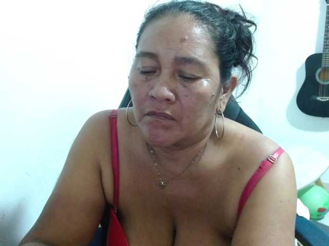 katiamature live cam on BongaCams