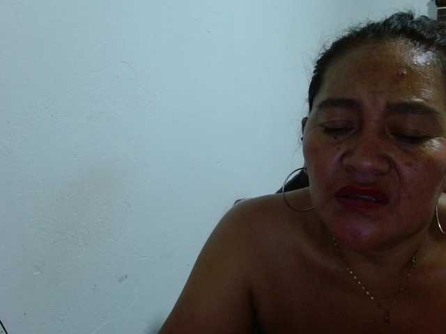 le modèle katiamature est en webcam porno dans un show sur le site bongacams, il possède les tags suivants: Latino/Hispanic,Brunette,Trimmed