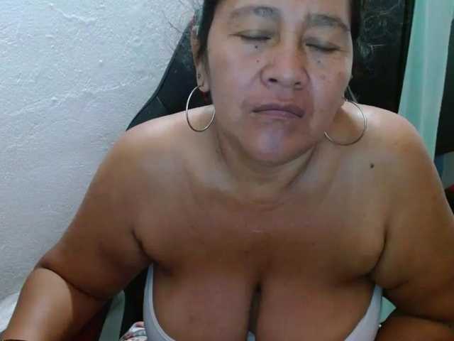 katiamature live cam on BongaCams
