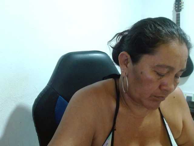 katiamature live cam on BongaCams