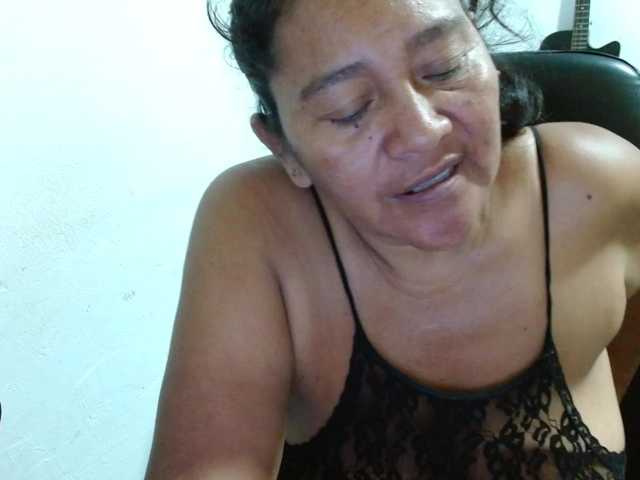 katiamature live cam on BongaCams