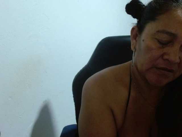 katiamature live cam on BongaCams