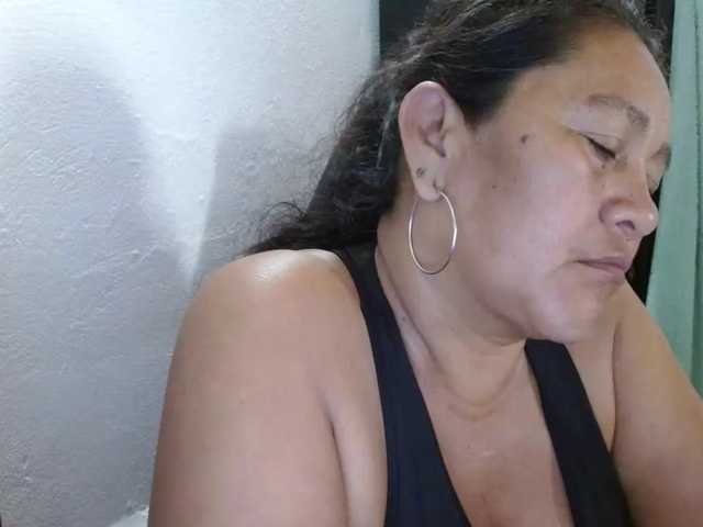 katiamature live cam on BongaCams