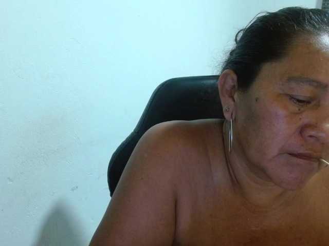 katiamature — live female cam