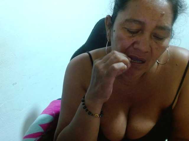 katiamature live cam on BongaCams