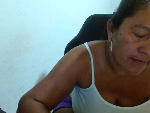 katiamature — live female cam