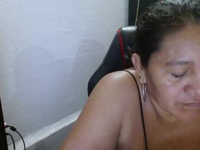 katiamature, en directo ahora en BongaCams