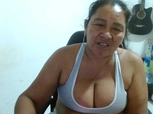 Chat with katiamature live cam