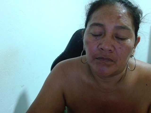katiamature live cam on BongaCams