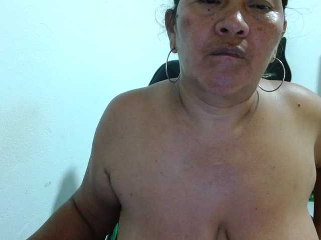 katiamature live cam on BongaCams