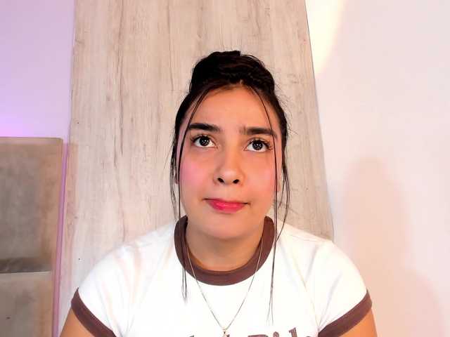 AllennGates live cam on BongaCams