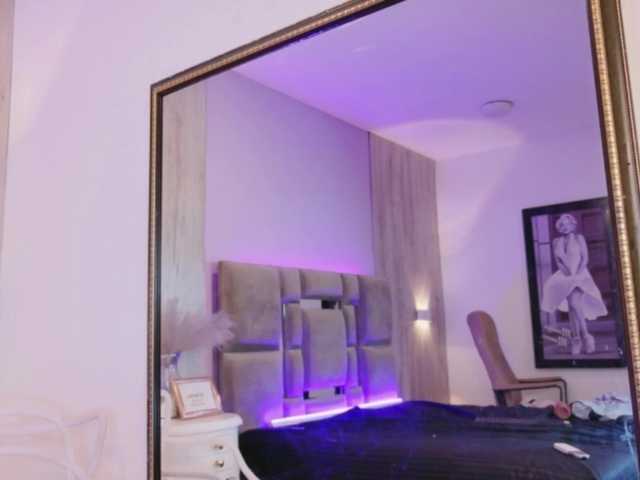 AllennGates live cam on BongaCams