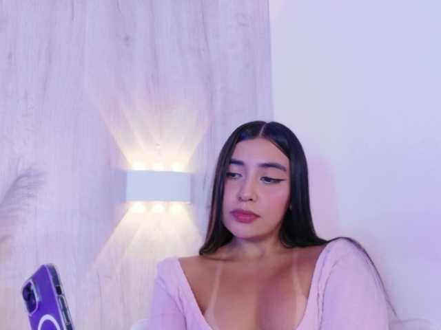 AllennGates live cam on BongaCams
