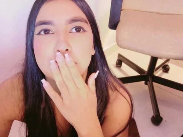 AllennGates live cam on BongaCams