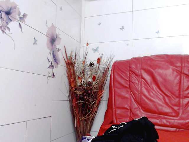 Kirayork's BongaCams show and profile