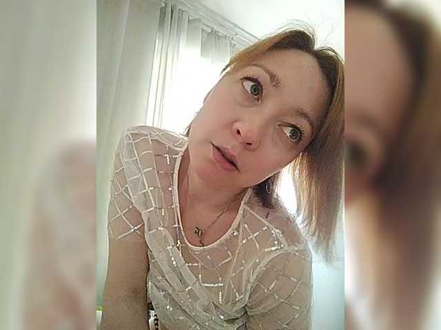 Marii2103's BongaCams show and profile