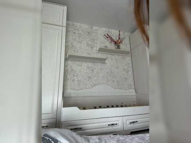 Lindseya's BongaCams show and profile