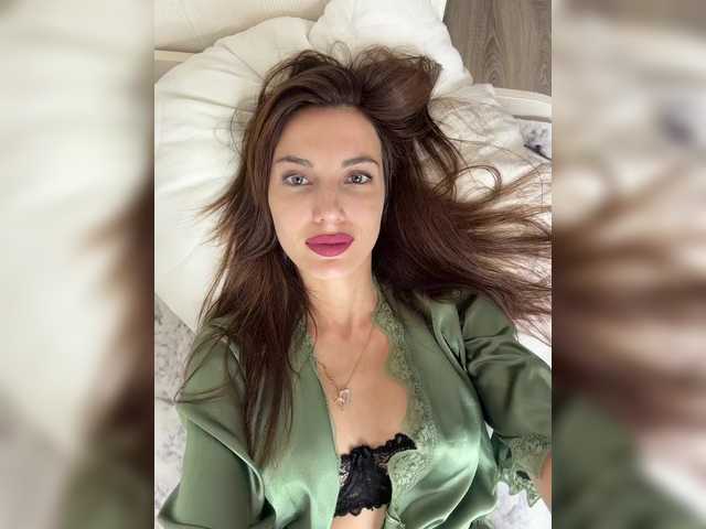 Lindseya live webcam show