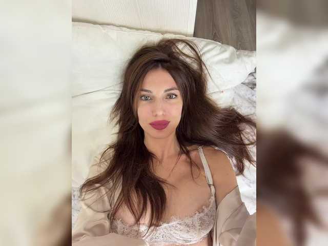 Lindseya live webcam show