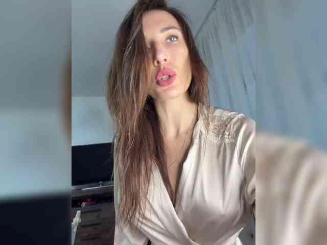 Lunatic_Girl webcam