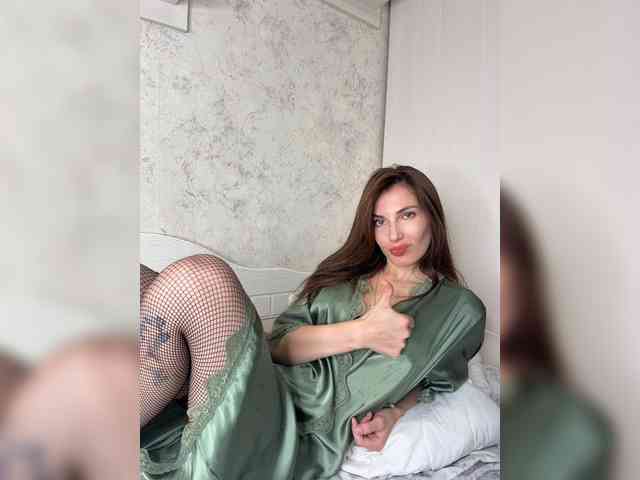 Model: Lindseya